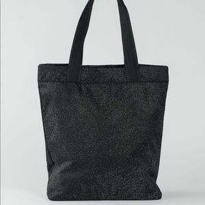 Lululemon Double Up Tote reflective
